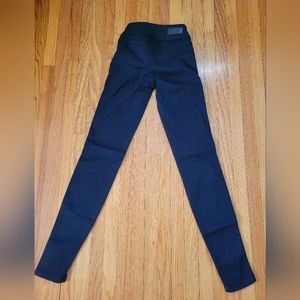 Guess blue skinny jean jeggings size 24